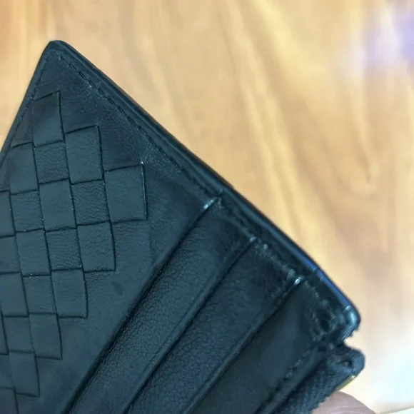 Authentic Bottega Veneta Black Intrecciato Leather Zip Card Holder